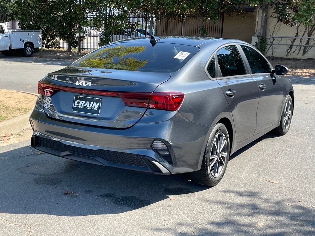 Used 2023 Kia Forte LXS FWD image 7