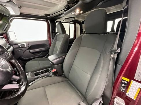 Used 2022 Jeep Gladiator Sport AWD/4WD image 6