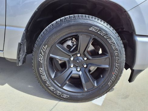 Used 2024 RAM 1500 Lone Star image 9