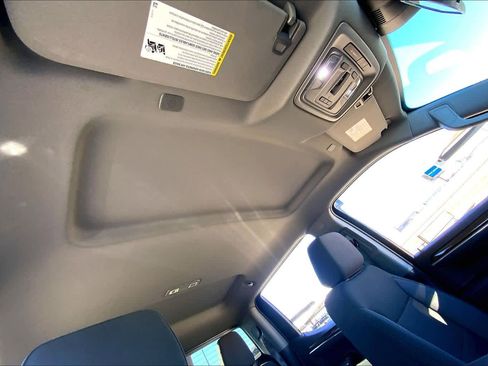 Used 2024 Chevrolet Silverado 1500 LT w/ Z71 Off-Road Package image 13