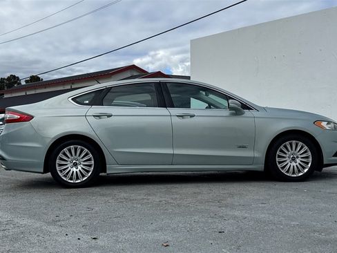 Used 2013 Ford Fusion Energi SE image 3