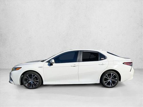 Used 2019 Toyota Camry SE image 10