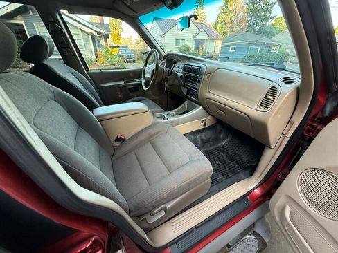 Used 2001 Ford Explorer Sport Trac 4dr image 9