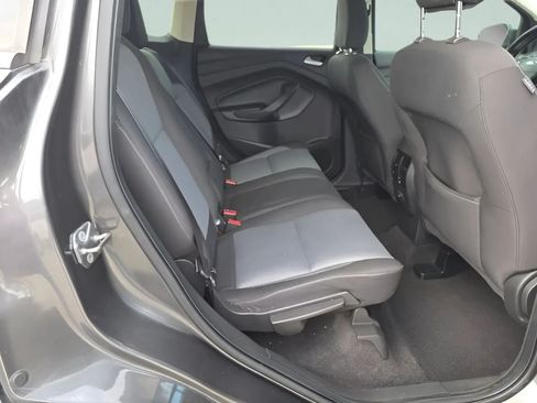 Used 2018 Ford Escape SE FWD image 4