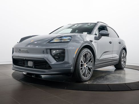 Certified 2025 Porsche Macan 4S Electric AWD/4WD image 1