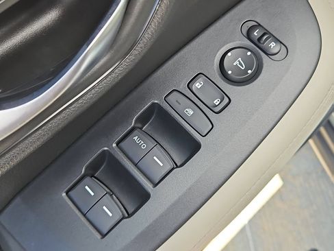 Used 2025 Honda HR-V LX image 20