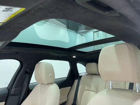 Used 2020 Jaguar F-PACE Premium image 12