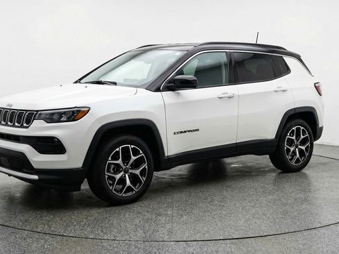 Used 2025 Jeep Compass Limited AWD/4WD image 3