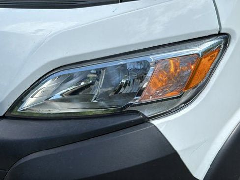 Used 2026 RAM ProMaster 2500 w/ Convenience Group FWD image 9