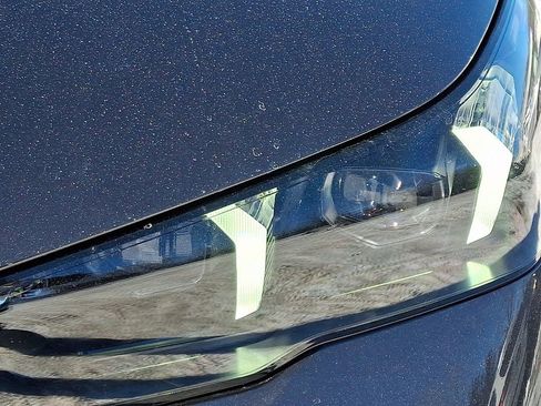 Certified 2025 BMW 530i xDrive w/ M Sport Package image 10