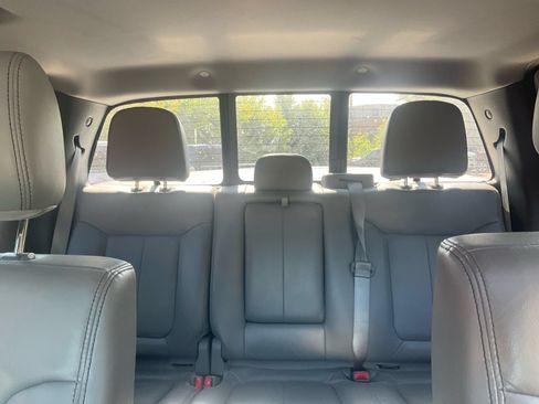 Used 2014 Ford F150 Lariat w/ Equipment Group 502A Luxury AWD/4WD image 27