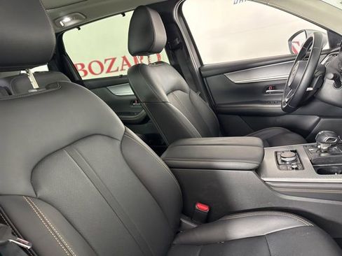 Used 2024 MAZDA CX-90 3.3 Turbo w/ Premium Package image 16