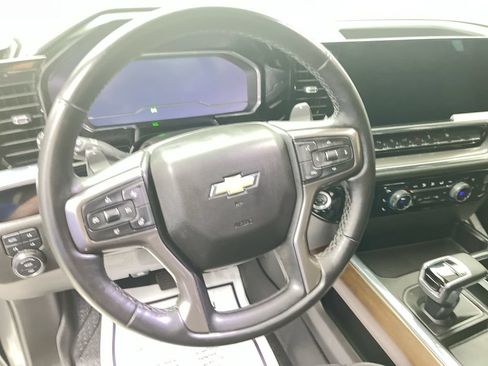 Used 2024 Chevrolet Silverado 1500 High Country w/ High Country Premium Package AWD/4WD image 18
