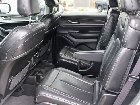 Used 2023 Jeep Grand Cherokee L Limited image 15