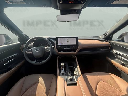 Used 2026 Toyota Grand Highlander AWD Hybrid image 9