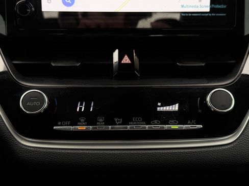 Used 2023 Toyota Corolla LE image 29