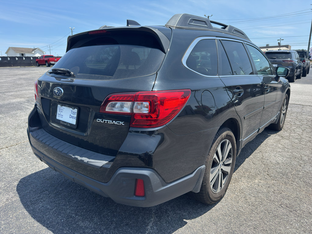 Used 2019 Subaru Outback 2.5i Limited AWD/4WD image 2
