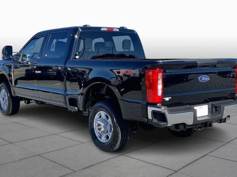 Used 2026 Ford F250 XLT w/ FX4 Off-Road Package image 11