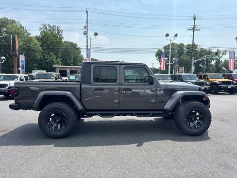 New 2026 Jeep Gladiator Sport AWD/4WD image 4