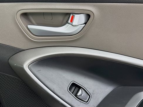 Used 2017 Hyundai Santa Fe Sport image 30