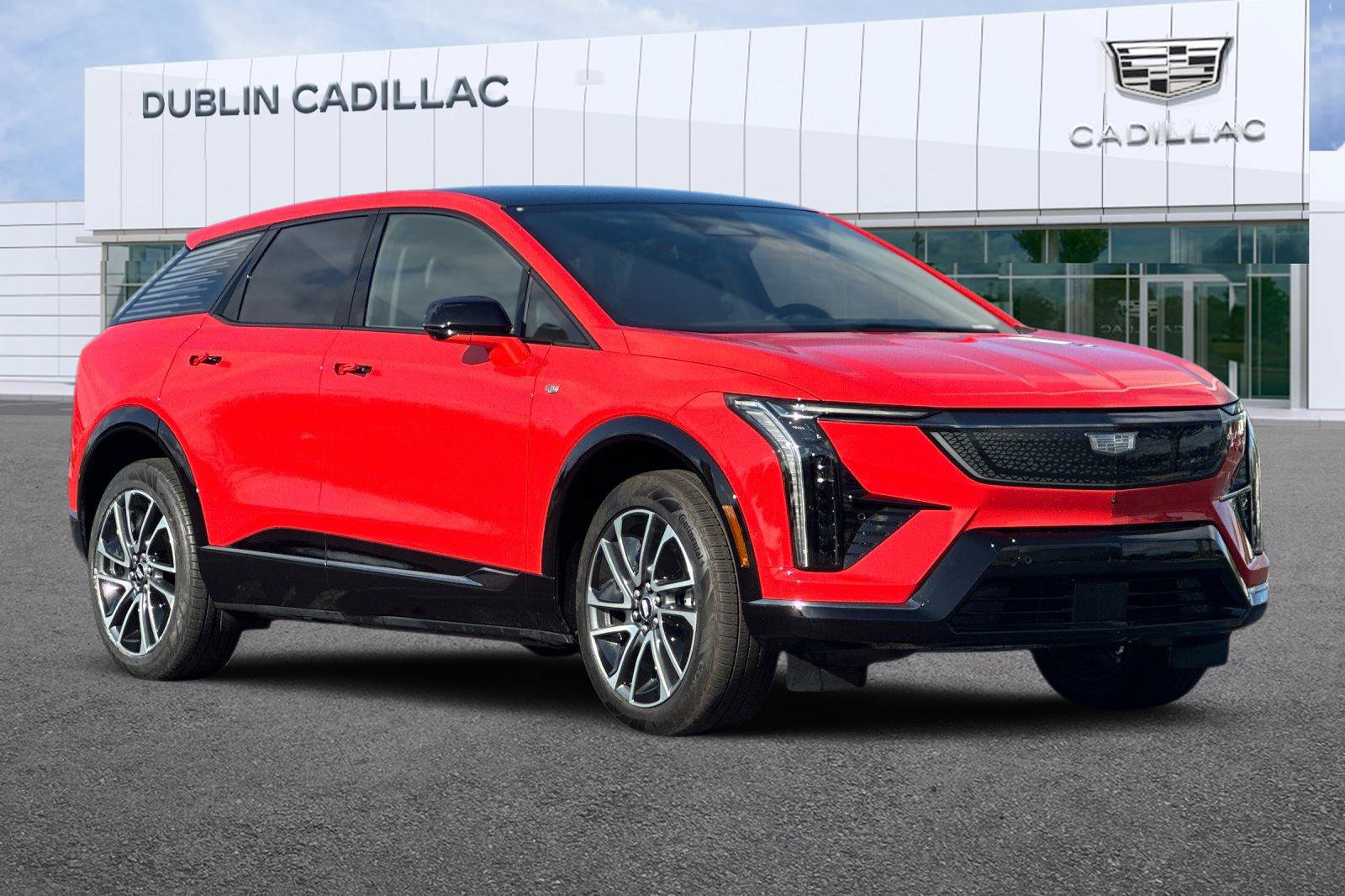 Certified 2025 Cadillac Optiq Sport 2 AWD/4WD image 1