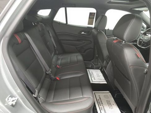 Certified 2026 Chevrolet Trax RS w/ Sunroof Package image 29