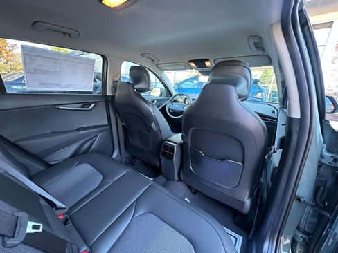 New 2026 Kia Niro EX image 17