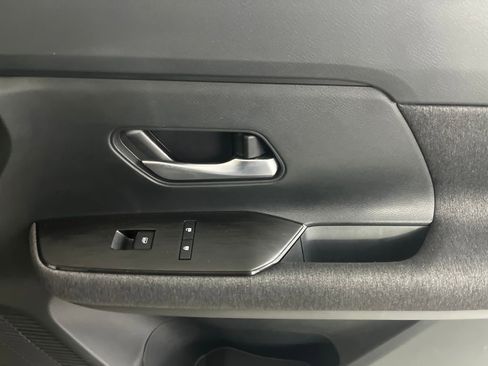 Used 2025 Nissan Kicks SV image 55