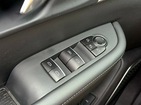 Used 2025 Buick Enclave Avenir w/ LPO, Floor Liner Package image 35