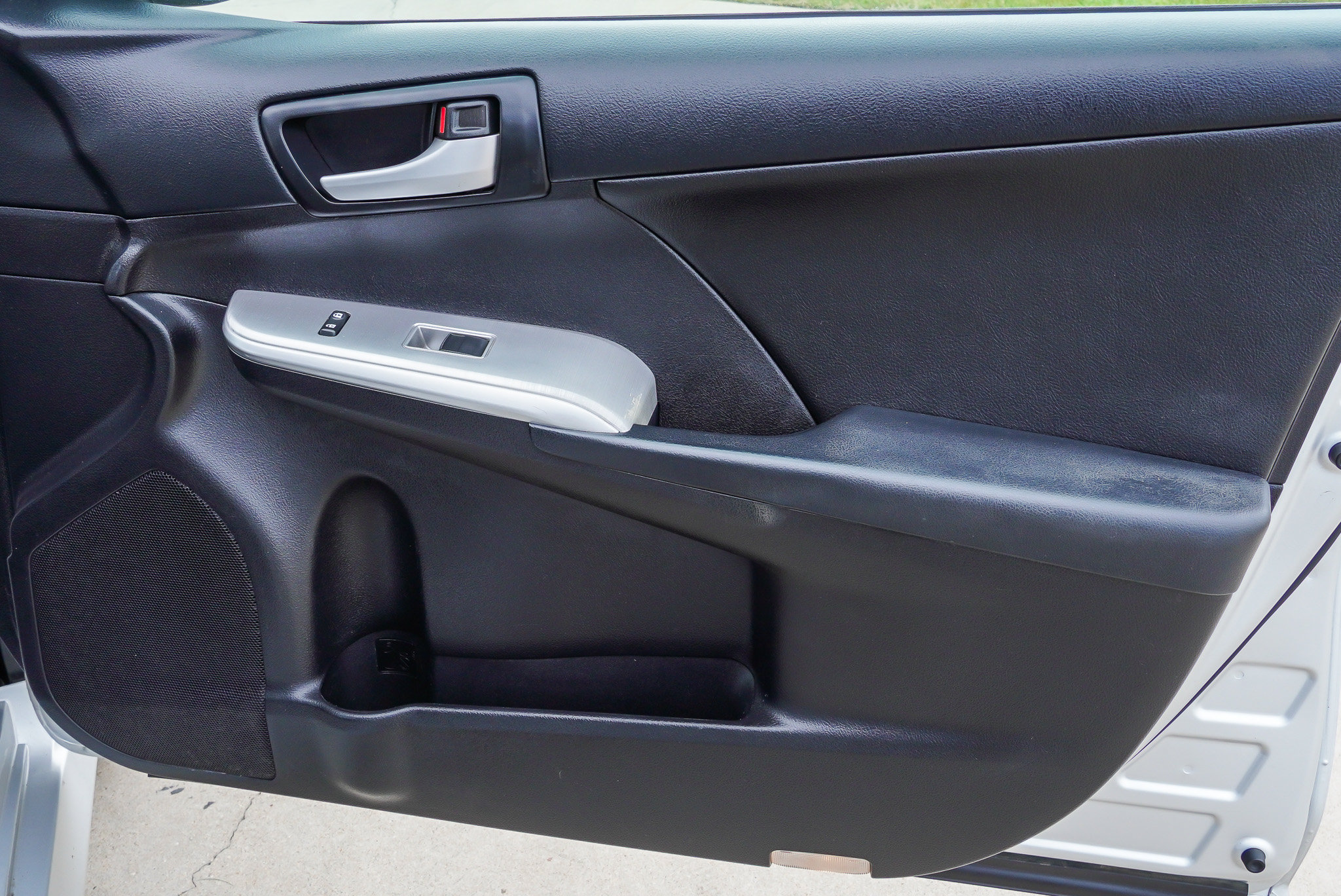 Used 2013 Toyota Camry SE FWD image 27