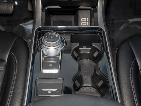 Used 2020 Ford Edge SEL w/ Convenience Package image 19