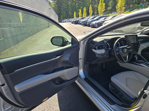 Used 2023 Toyota Camry XLE w/ Navigation Package FWD image 22