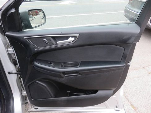 Used 2017 Ford Edge SE w/ Cargo Accessory Package AWD/4WD image 27