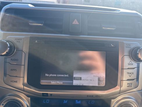 Used 2017 Toyota 4Runner Limited image 21