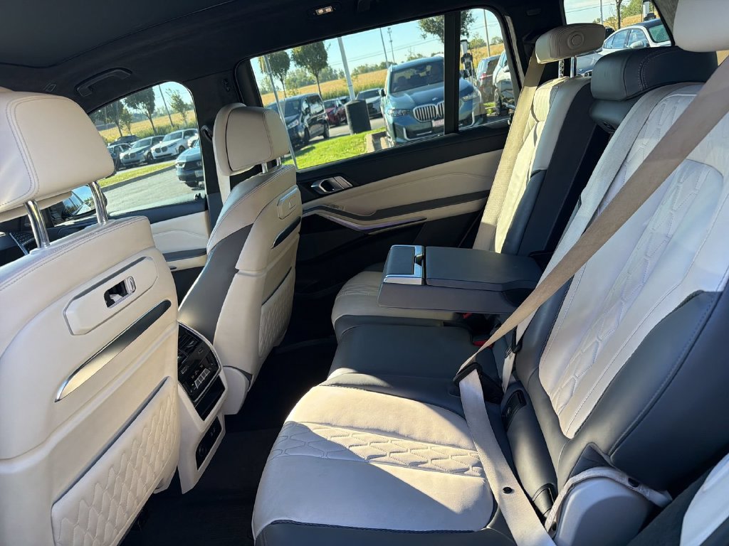 Certified 2023 BMW X7 xDrive40i w/ Executive Package AWD/4WD image 13
