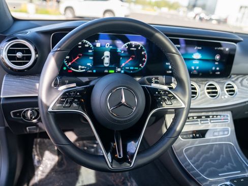 Used 2021 Mercedes-Benz E 450 4MATIC Sedan image 13