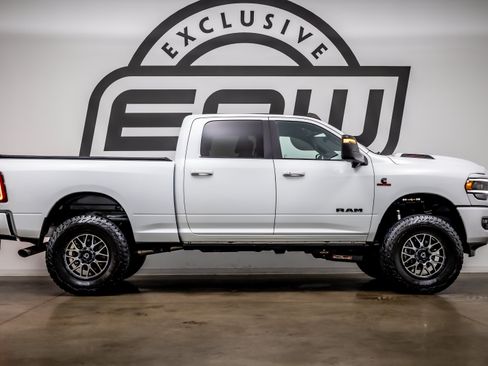 Used 2023 RAM 2500 Laramie AWD/4WD image 9