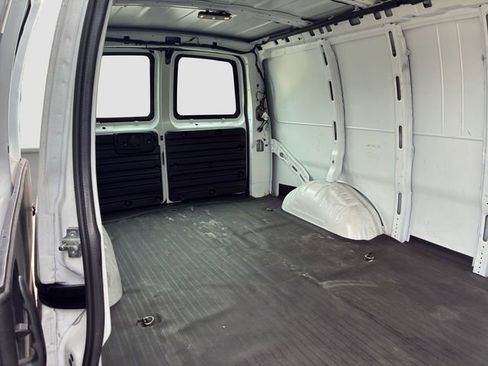Used 2019 Chevrolet Express 2500 Extended w/ Driver Convenience Package RWD image 25