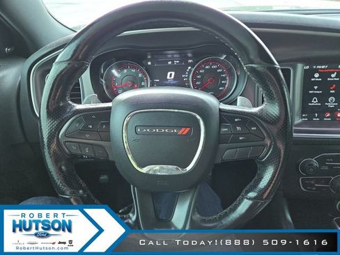 Used 2019 Dodge Charger Scat Pack w/ Dynamics Package RWD image 12