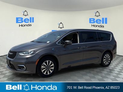 Used 2023 Chrysler Pacifica Touring-L