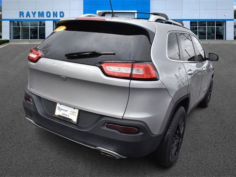 Used 2015 Jeep Cherokee Limited image 3