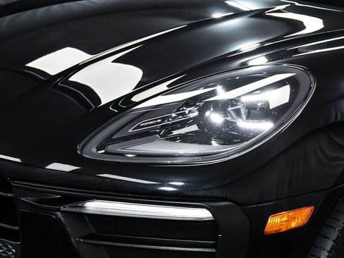 Used 2023 Porsche Macan AWD/4WD image 67