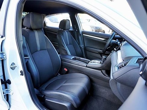Used 2019 Honda Civic Sport image 12