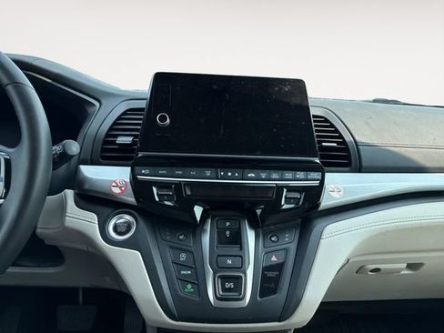 Certified 2025 Honda Odyssey EX-L image 11