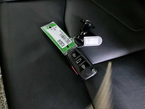 Used 2024 Audi Q3 2.0T Premium Plus w/ Premium Plus Package image 14