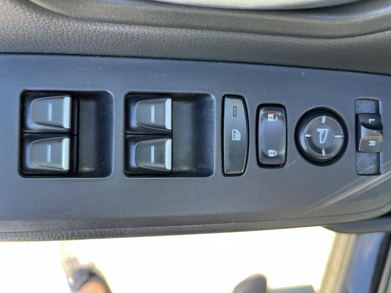 Used 2023 Honda Pilot EX-L image 4