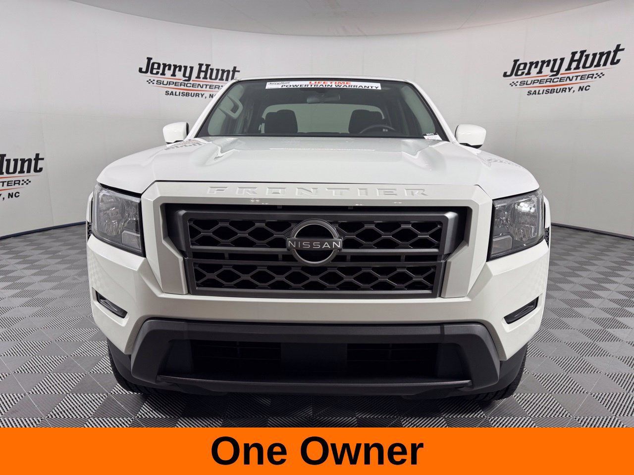 Used 2024 Nissan Frontier SV RWD image 4