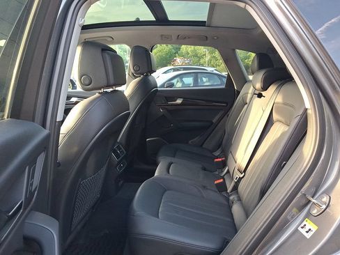 Used 2018 Audi Q5 Premium Plus w/ Convenience Package AWD/4WD image 17