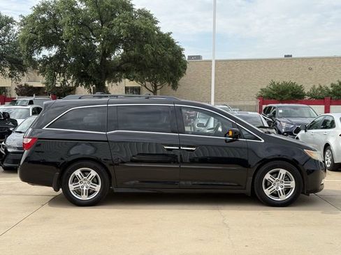 Used 2011 Honda Odyssey Touring image 3
