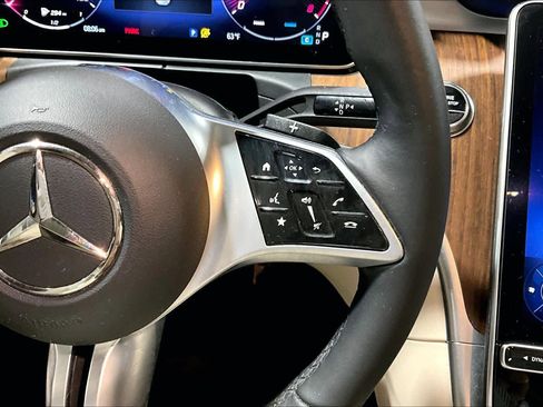 Used 2023 Mercedes-Benz C 300 C 300 image 25